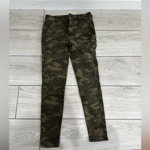 AE hi rise jegging. Size 6